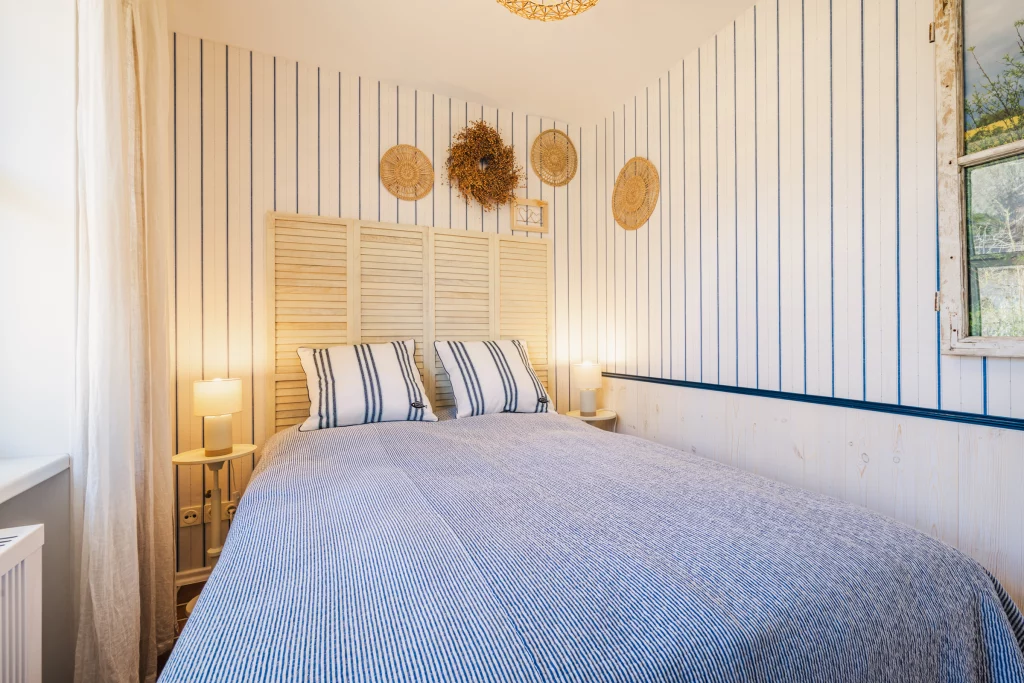 Ein Blick ins helle und freundliche Schlafzimmer.